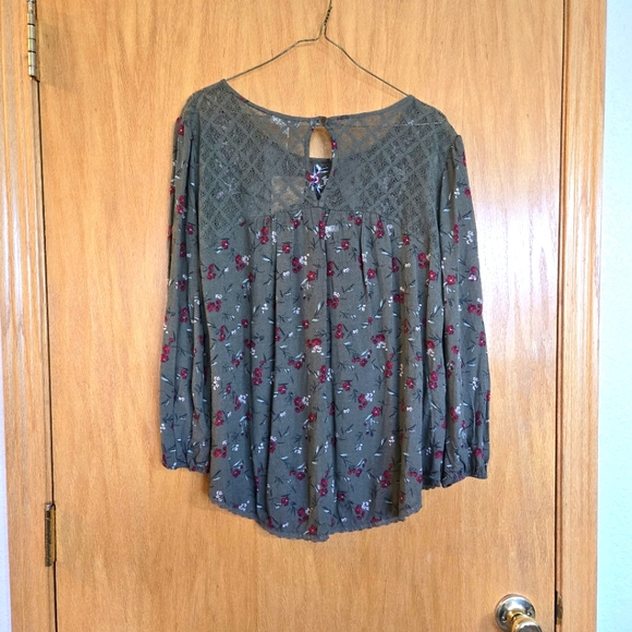 NWT Mason & Belle Floral Top - Picture 2 of 2